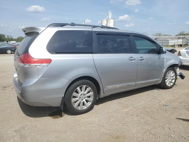 5TDDK3DCXCS044249 - 2012 TOYOTA SIENNA XLE GRAY photo 3