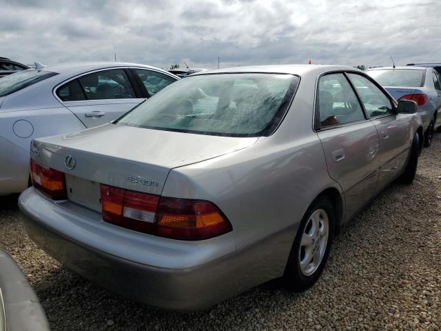 JT8BF28G4W5022940 - 1998 LEXUS ES 300 TWO TONE photo 3