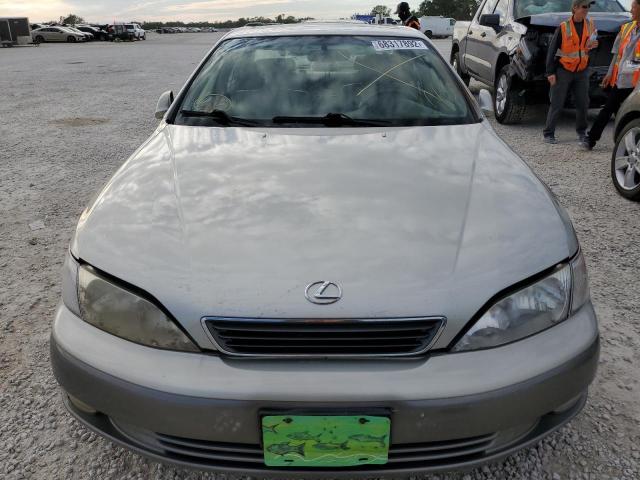 JT8BF28G4W5022940 - 1998 LEXUS ES 300 TWO TONE photo 5