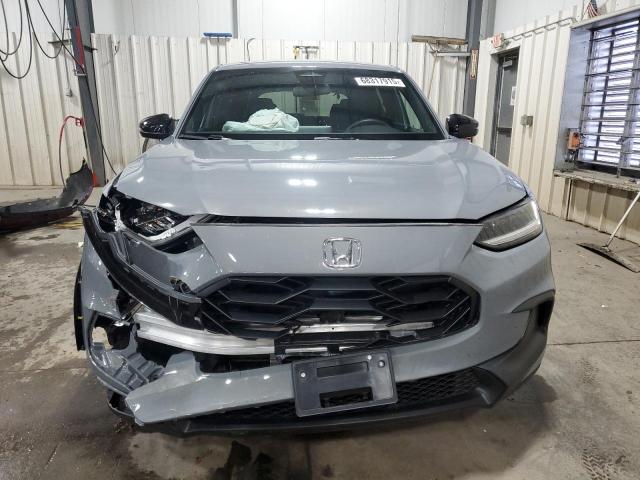 3CZRZ2H56SM754393 - 2025 HONDA HR-V SPORT ნაცრისფერი ფოტო 5