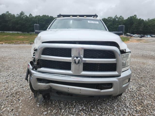 3C7WRTCLXJG119441 - 2018 RAM 3500 Weiß Foto 5