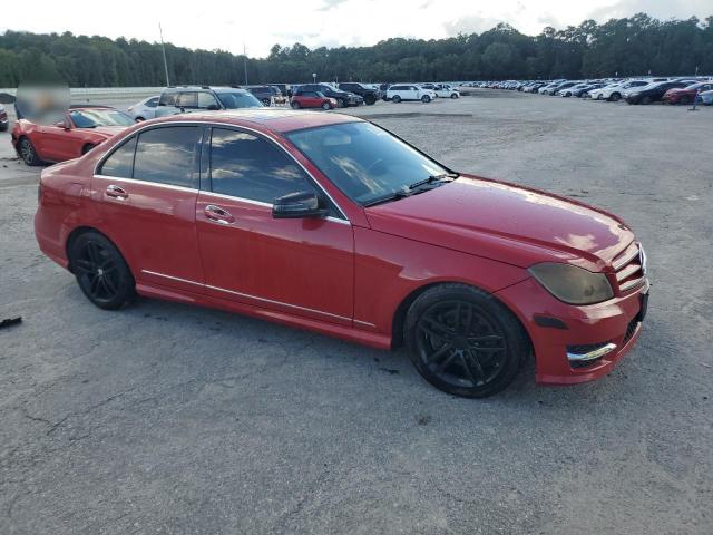 WDDGF8AB9DG074158 - 2013 MERCEDES-BENZ C 300 4MATIC RED photo 4
