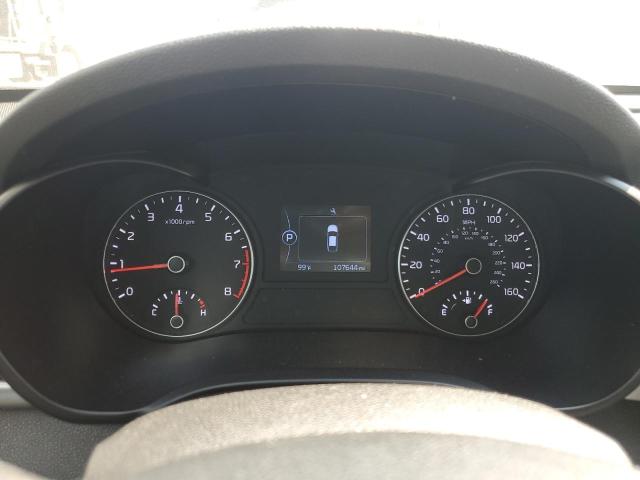 5XXGT4L3XGG004911 - 2016 KIA OPTIMA LX WHITE photo 9