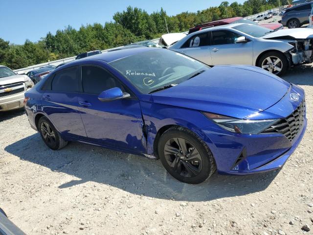 KMHLM4AG3NU331297 - 2022 HYUNDAI ELANTRA SEL BLUE photo 4