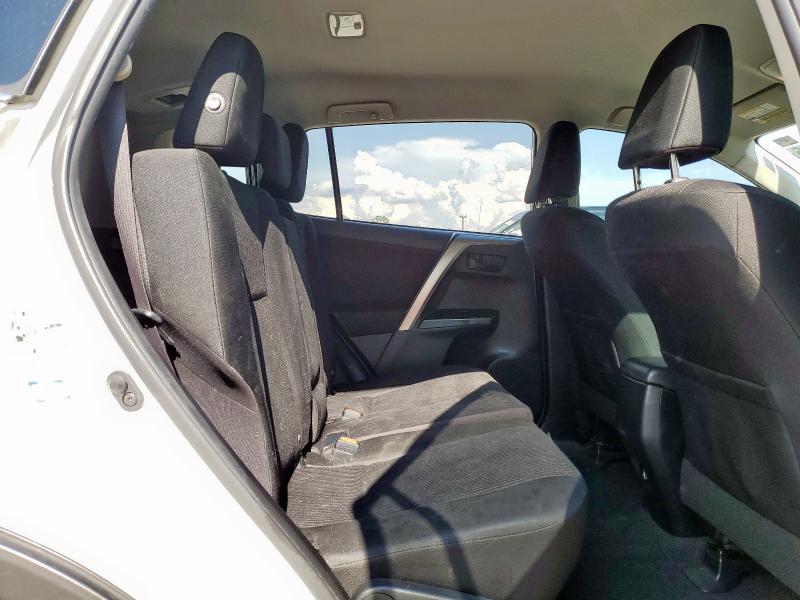 JTMZFREV8GJ094521 - 2016 TOYOTA RAV4 LE WHITE photo 11