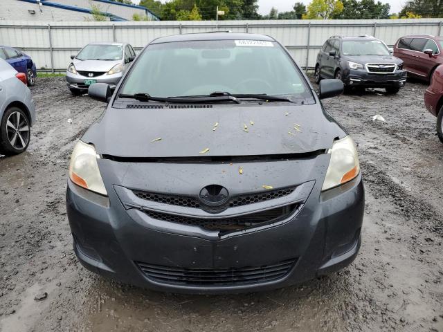 JTDBT923471036807 - 2007 TOYOTA YARIS GRAY photo 5