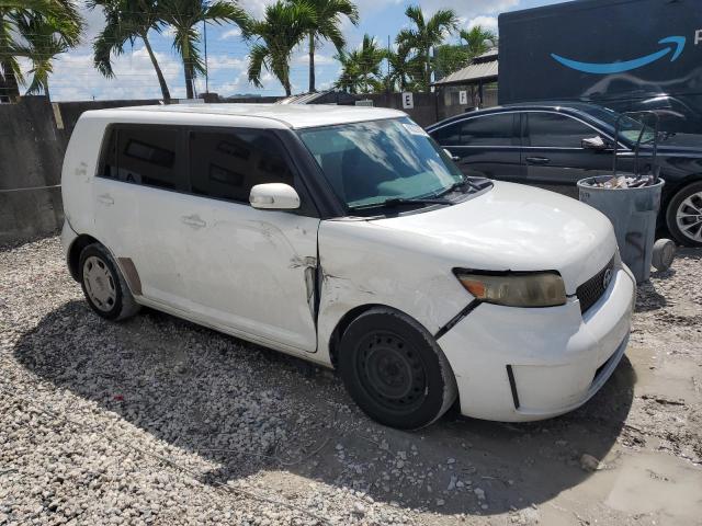 JTLZE4FEXA1115014 - 2010 TOYOTA SCION XB WHITE photo 4