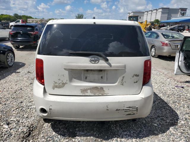 JTLZE4FEXA1115014 - 2010 TOYOTA SCION XB WHITE photo 6