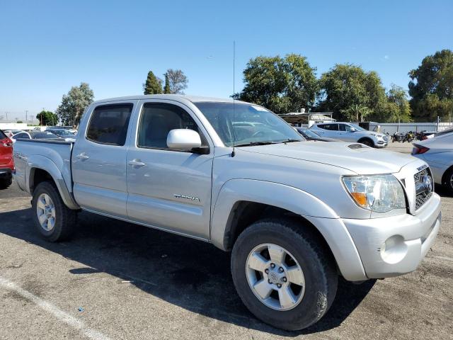 3TMJU4GN9BM117528 - 2011 TOYOTA TACOMA DOUBLE CAB PRERUNNER SILVER photo 4