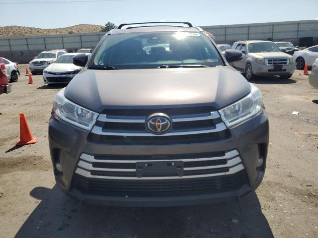 5TDJZRFH7JS830050 - 2018 TOYOTA HIGHLANDER SE 石墨色 照片 5