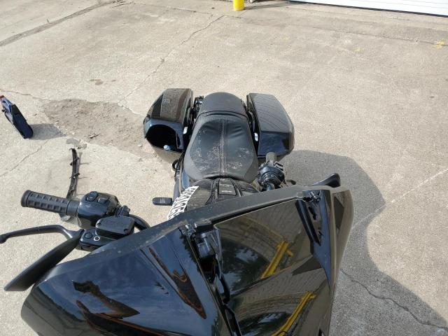 1HD1KB711RB632417 - 2024 HARLEY-DAVIDSON FLHX Սև լուսանկար 5