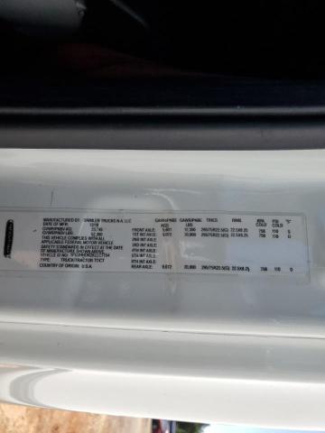 1FUJHHDR2KLLC7154 - 2019 FREIGHTLINER CASCADIA 1 Weiß Foto 10