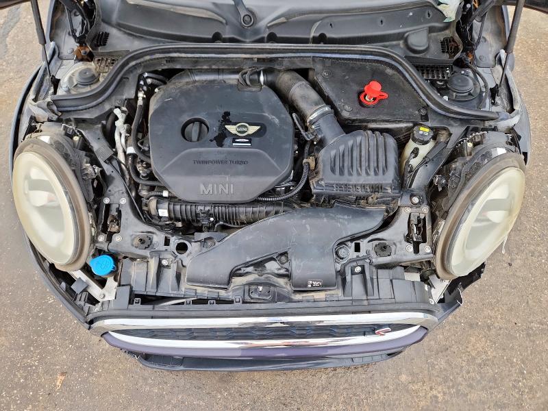 WMWXP7C53J2A48608 - 2018 MINI COOPER S GRAY photo 11