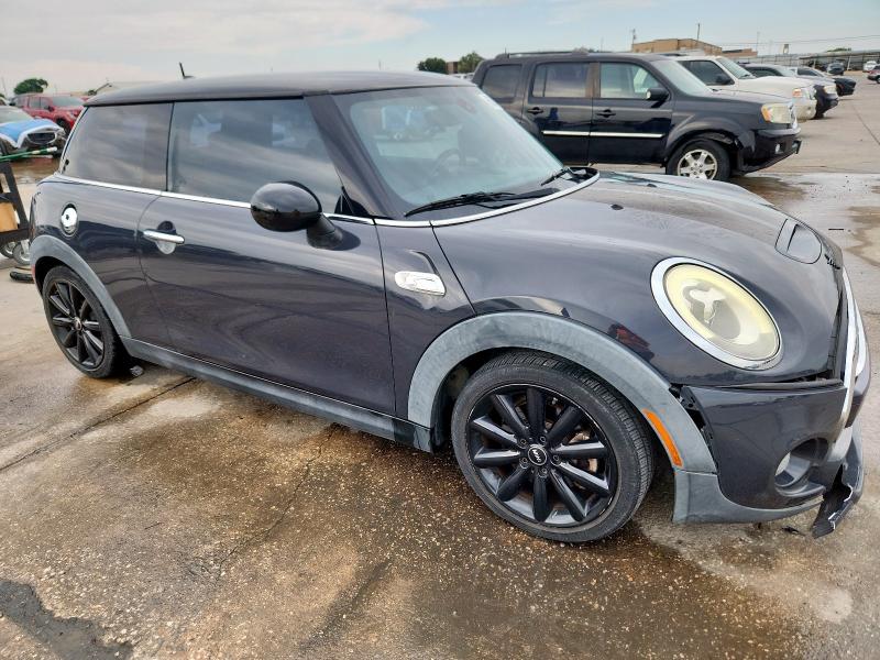 WMWXP7C53J2A48608 - 2018 MINI COOPER S GRAY photo 4