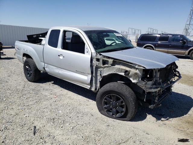 5TETU62N88Z586200 - 2008 TOYOTA TACOMA PRERUNNER ACCESS CAB SILVER photo 4