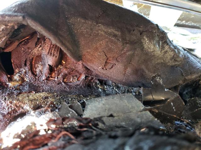 WBAEK73465B325350 - 2005 BMW 645 CI AUTOMATIC GRAY photo 9