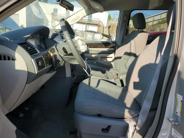 2D4RN5D12AR106579 - 2010 DODGE GRAND CARAVAN SXT SILVER photo 7