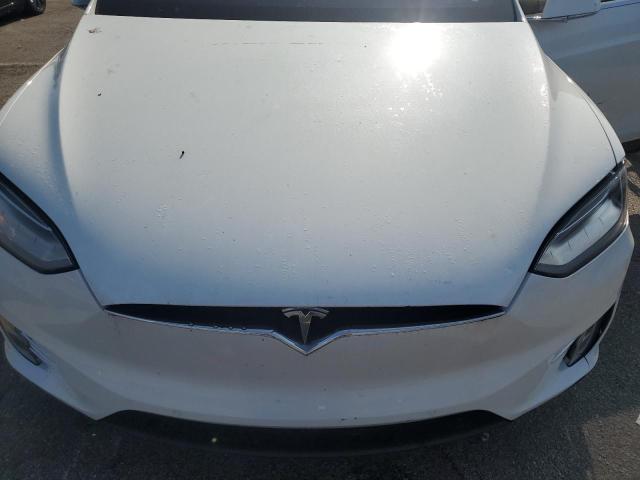 5YJXCBE22GF008219 - 2016 TESLA MODEL X WHITE photo 12