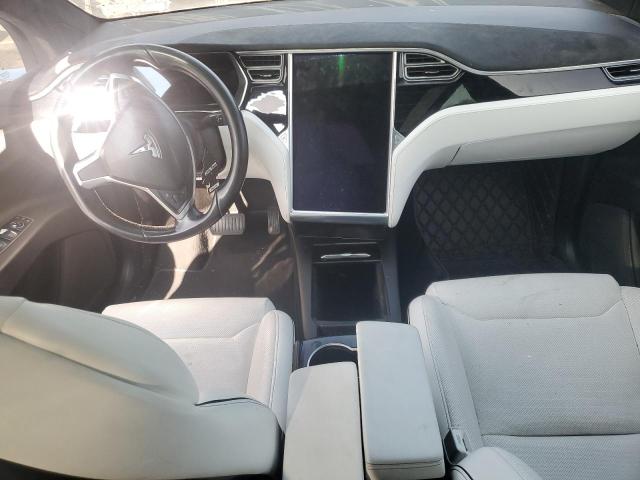 5YJXCBE22GF008219 - 2016 TESLA MODEL X WHITE photo 8