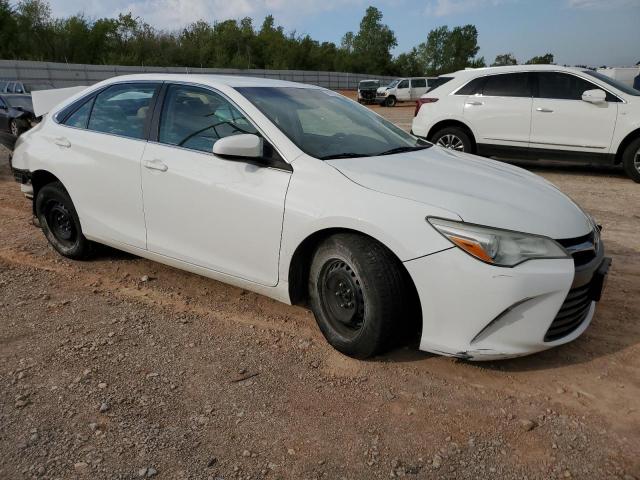 4T4BF1FK8GR541548 - 2016 TOYOTA CAMRY LE WHITE photo 4