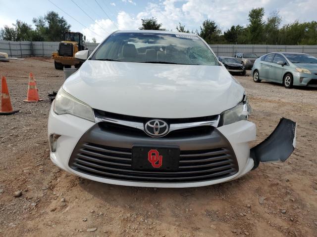 4T4BF1FK8GR541548 - 2016 TOYOTA CAMRY LE WHITE photo 5