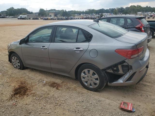 3KPA24AD4NE439398 - 2022 KIA RIO LX GRAY photo 2