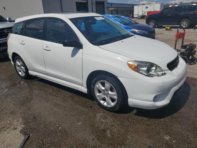 2T1KR32E67C657359 - 2007 TOYOTA MATRIX XR WHITE photo 4