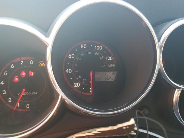 2T1KR32E67C657359 - 2007 TOYOTA MATRIX XR WHITE photo 9