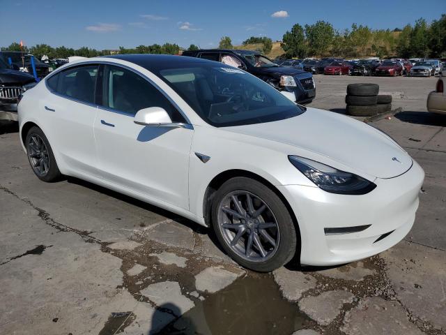 5YJ3E1EB3LF619647 - 2020 TESLA MODEL 3 WHITE photo 4