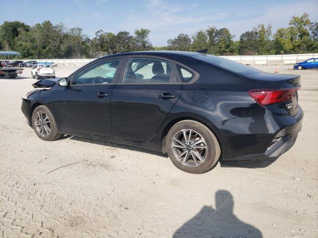 3KPF24AD3PE630772 - 2023 KIA FORTE LX BLACK photo 2