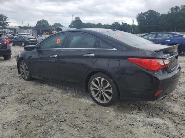 5NPEC4AC5EH910072 - 2014 HYUNDAI SONATA SE BLACK photo 2