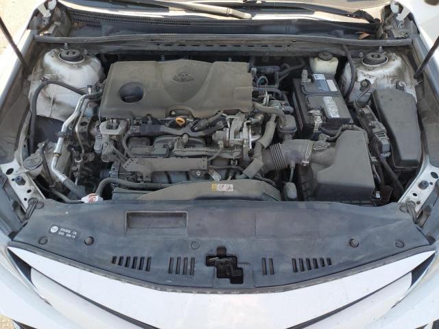 4T1B11HKXJU584978 - 2018 TOYOTA CAMRY L WHITE photo 11