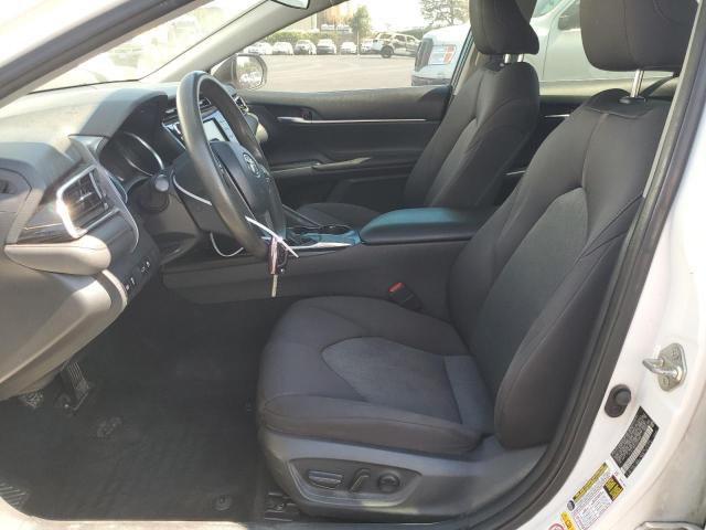 4T1B11HKXJU584978 - 2018 TOYOTA CAMRY L WHITE photo 7