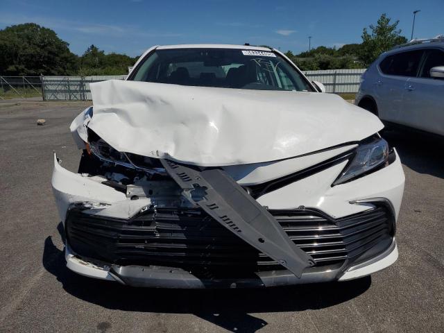 4T1C11AK0RU908255 - 2024 TOYOTA CAMRY LE WHITE photo 5