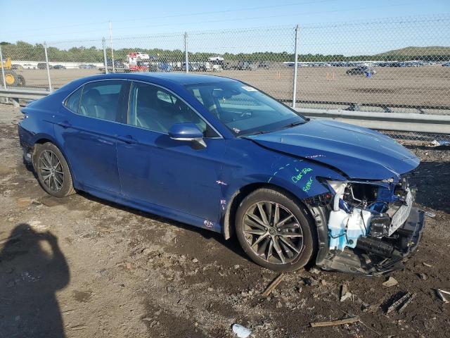 4T1T11BK1PU080552 - 2023 TOYOTA CAMRY SE NIGHT SHADE BLUE photo 4