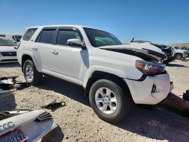JTEBU5JR5K5671673 - 2019 TOYOTA 4RUNNER SR5/SR5 PREMIUM WHITE photo 4