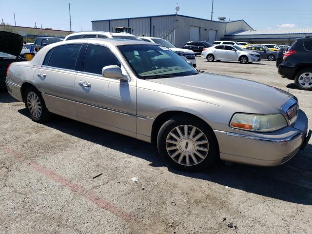 1LNHM82W53Y650046 - 2003 LINCOLN TOWN CAR SIGNATURE TAN photo 4