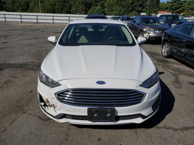 3FA6P0LU6KR242000 - 2019 FORD FUSION SE WHITE photo 5