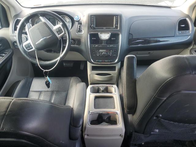 2C4RC1BG3FR562715 - 2015 CHRYSLER TOWN & COU TOURING SILVER photo 8