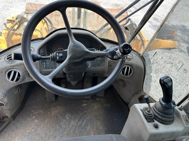 VCE0L90GP00003781 - 2012 VOLVO L90G YELLOW photo 6