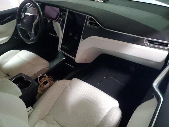 5YJXCBE4XGFS00540 - 2016 TESLA MODEL X SILVER photo 8