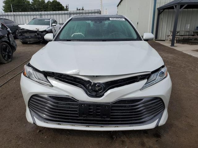 4T1B11HK5JU027203 - 2018 TOYOTA CAMRY L WHITE photo 5