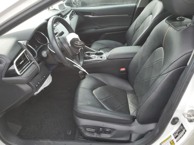 4T1B11HK5JU027203 - 2018 TOYOTA CAMRY L WHITE photo 7