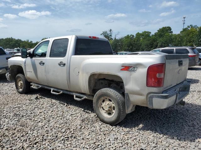 1GCHK23608F154662 - 2008 CHEVROLET SILVERADO K2500 HEAVY DUTY SILVER photo 2