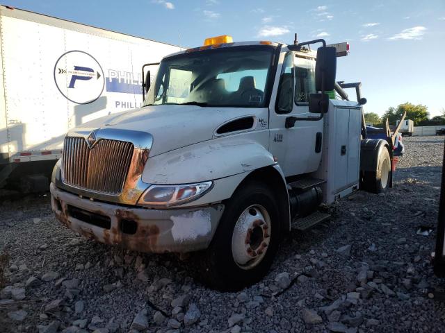 2002 INTERNATIONAL 4000 4300, 