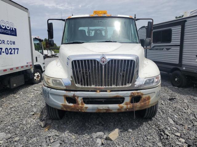 1HTMMAAM32H516597 - 2002 INTERNATIONAL 4000 4300 WHITE photo 9
