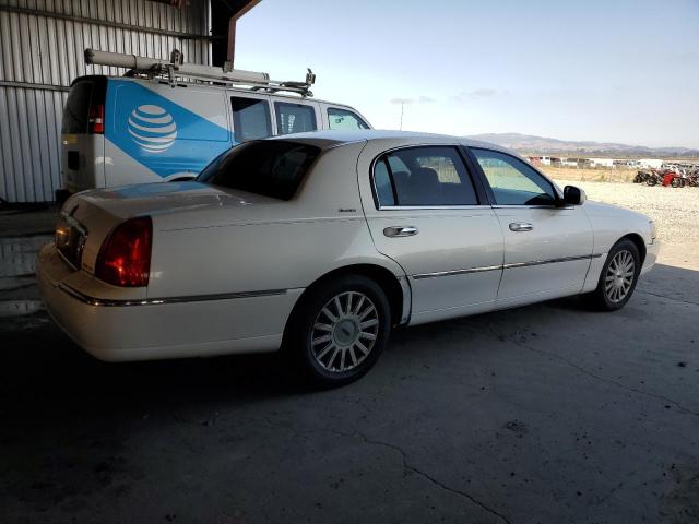 1LNHM81W53Y608266 - 2003 LINCOLN TOWN CAR EXECUTIVE Weiß Foto 3