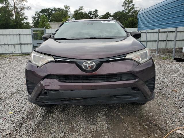 2T3ZFREV5HW399865 - 2017 TOYOTA RAV4 LE 紫色 照片 5