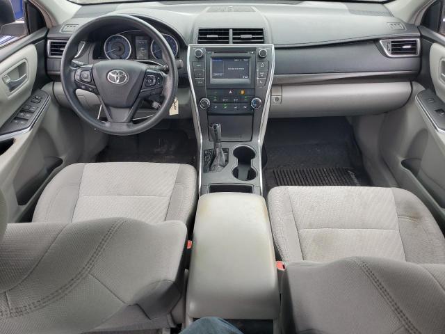 4T1BF1FK8HU623985 - 2017 TOYOTA CAMRY LE ვერცხლისფერი ფოტო 8