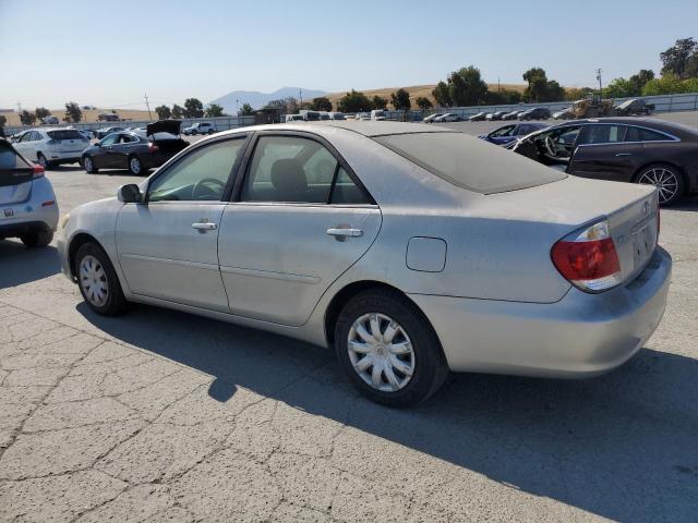 4T1BE32K56U745950 - 2006 TOYOTA CAMRY LE SILVER photo 2
